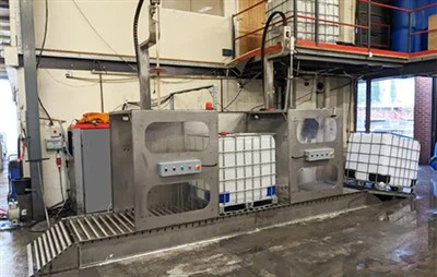 Vysokotlaký automatický čisticí systém IBC kontejnerů